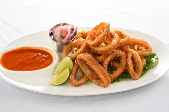 Calamares Fritos / Fried Calamari.